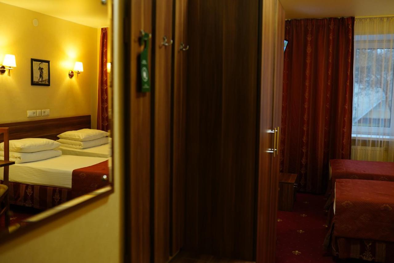 AMAKS Vizit Hotel Homel Buitenkant foto
