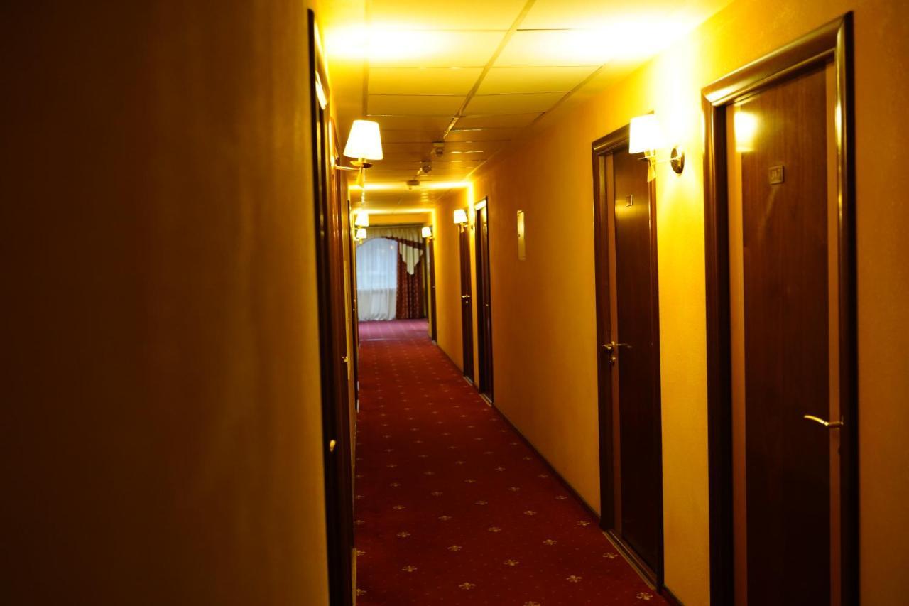 AMAKS Vizit Hotel Homel Buitenkant foto